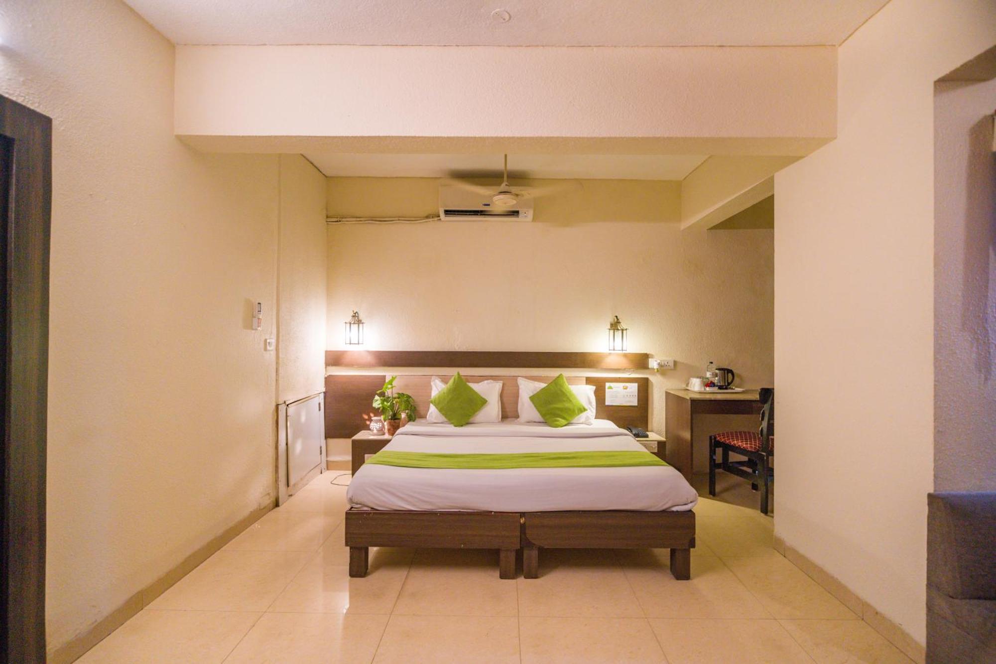 Hotel The Shagun Bhopal Bagian luar foto