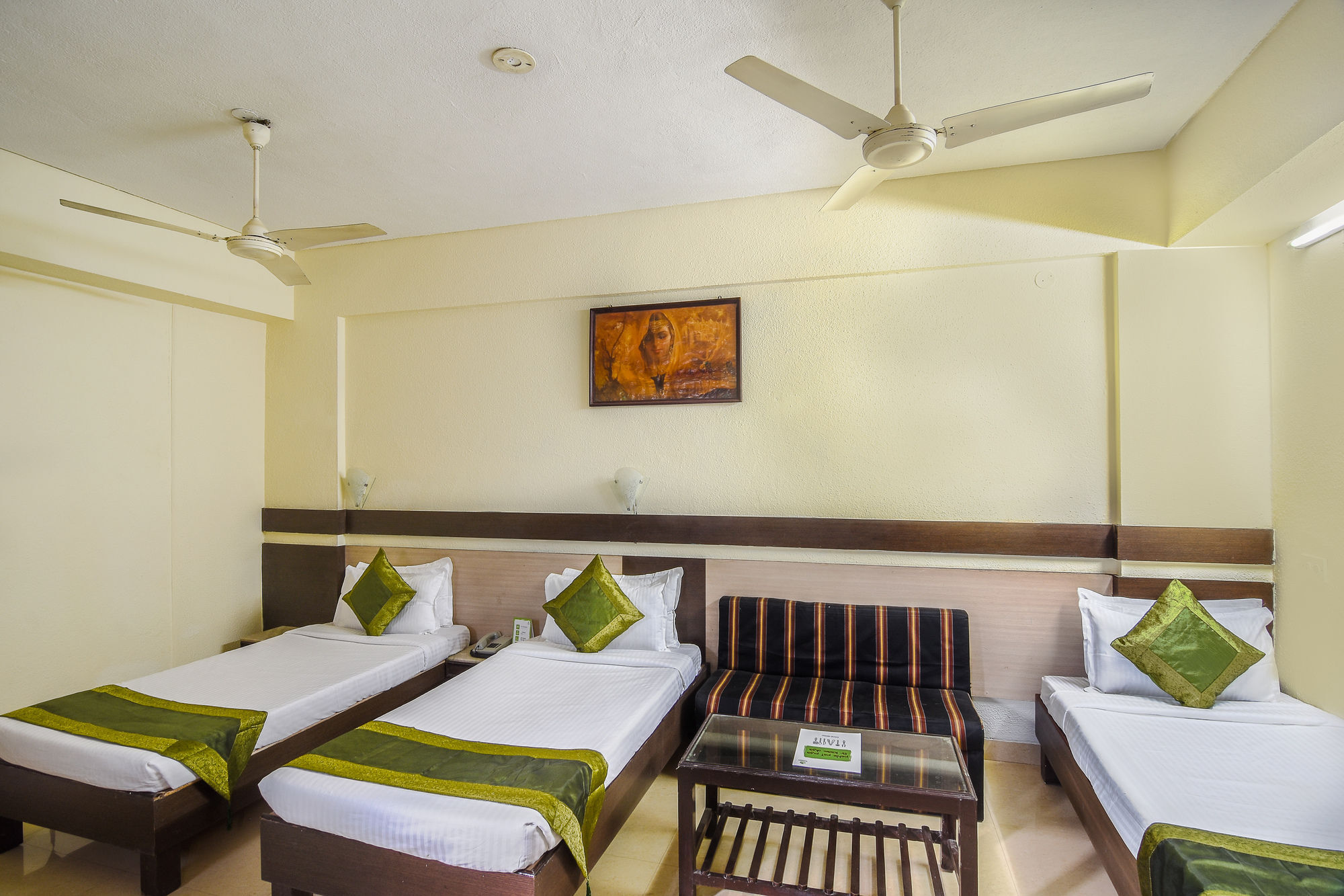 Hotel The Shagun Bhopal Bagian luar foto