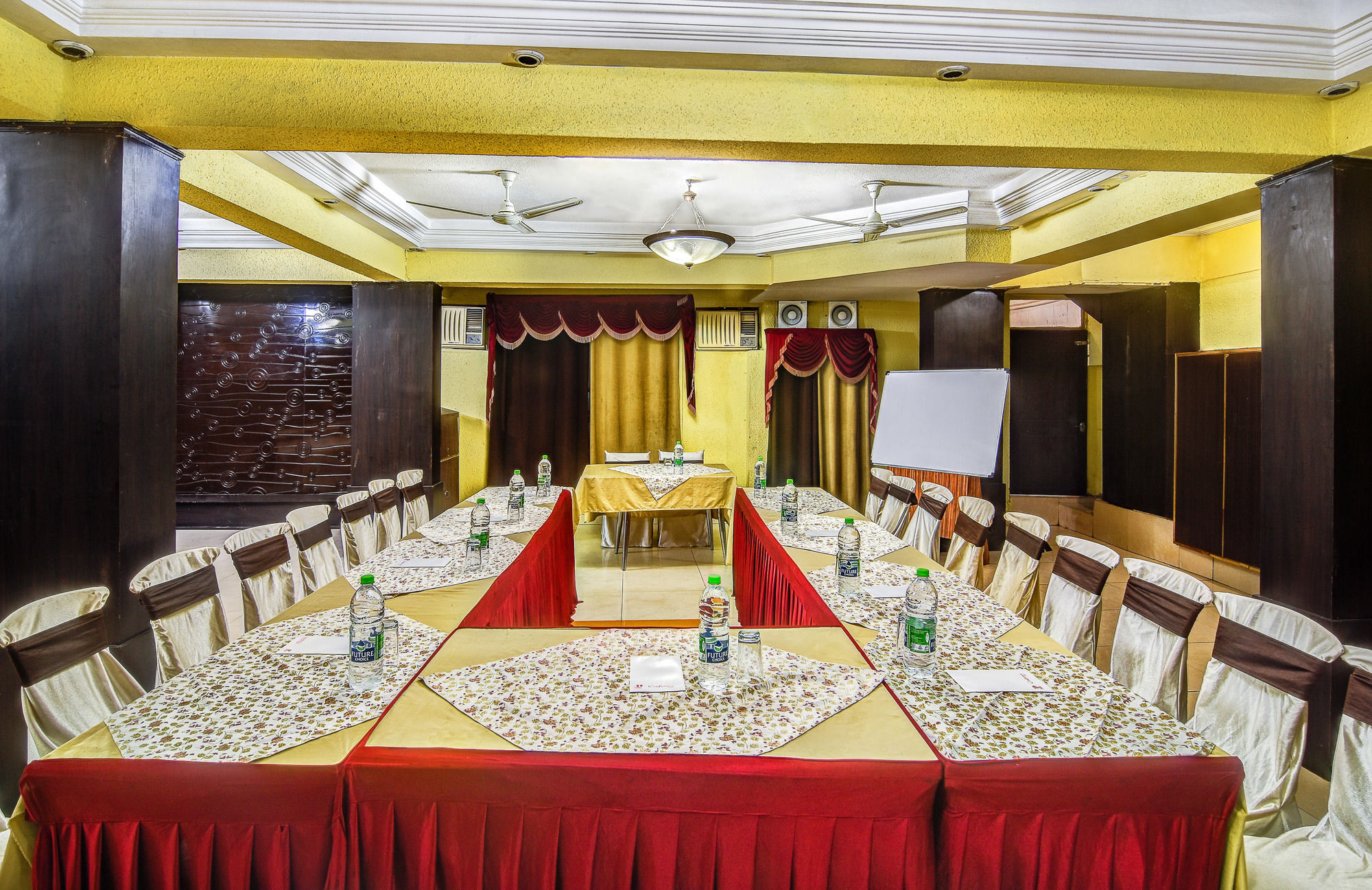 Hotel The Shagun Bhopal Bagian luar foto