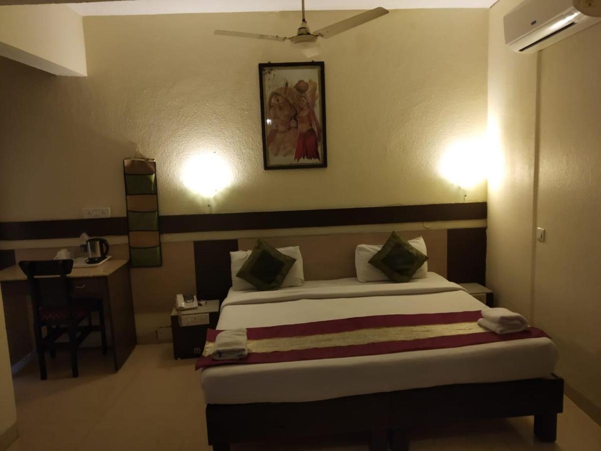 Hotel The Shagun Bhopal Bagian luar foto